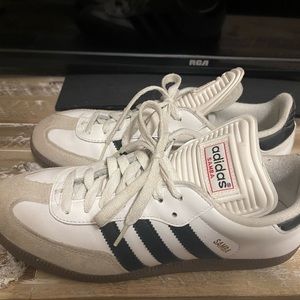 M8 white ADIDAS samba